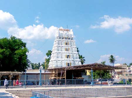 Srinivasa Mangapuram Car Rentals From Tirupati